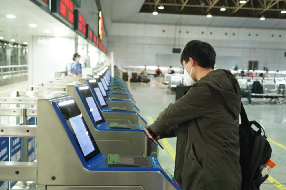 平谭机场东莞火车站约车接送